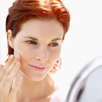 Permanent Make-Up: Risiken dauerhafter Schönheit