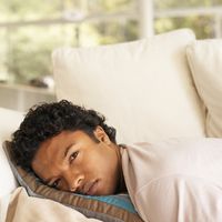 Schlafprobleme von Arbeitsstress: Fast jeder Zweite ist betroffen